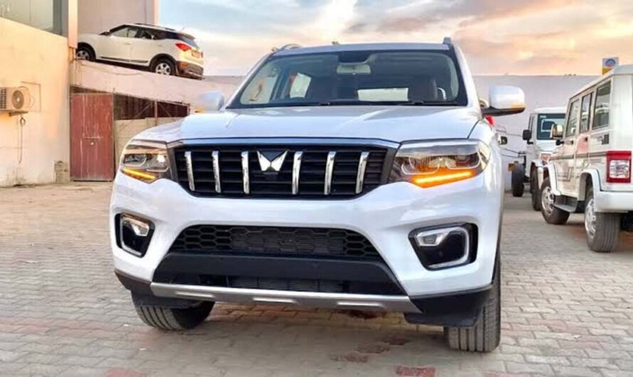 गरीबों की पहली पसंद बनकर लांच हुई Mahindra की धाकड़ SUV कार, फीचर्स सुनकर उड़ जाएंगे आपके होश 